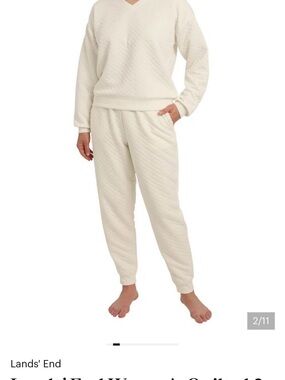 Lands' End Quilted V‑Neck Sweatshirt and Jogger Set in Light Cream